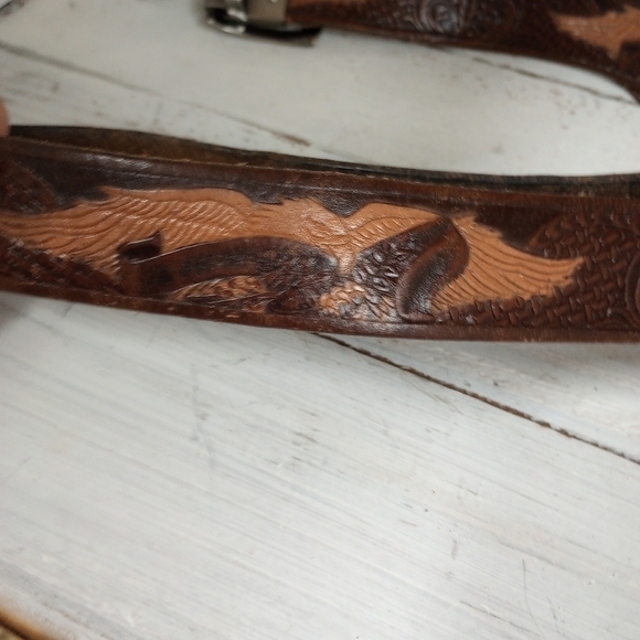 Dockers Brown Tan Leather Embossed Belt Men's 42"-48". - Picture 4 of 8